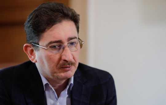 Controversă în sistemul bancar din România: Impactul influenței băncilor asupra ROBOR și implicațiile economice