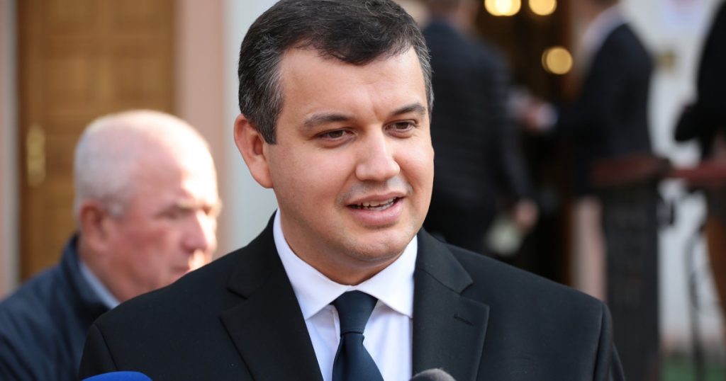 Eugen Tomac și viitorul Guvern: O analiză a negocierilor cu PNL și provocările politice viitoare