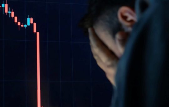 Criptomonedele: De la Investiție la Dependență - O Analiză Profundă a Impactului Asupra Societății