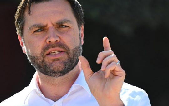 Controversa imigrației și violenței în Marea Britanie: Răspunsul Londrei la declarațiile vicepreședintelui JD Vance