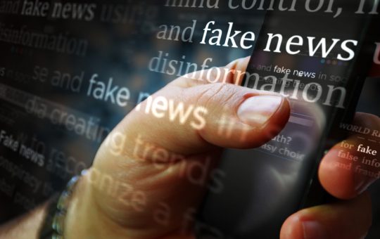 Fake News și Dezinformarea în Era Digitală: Provocări și Soluții pentru Cetățeni