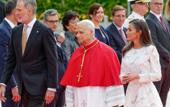 Mesajul Papei Leon al XIV-lea: Omenirea Strigă după Pace în Contextul Global Actual