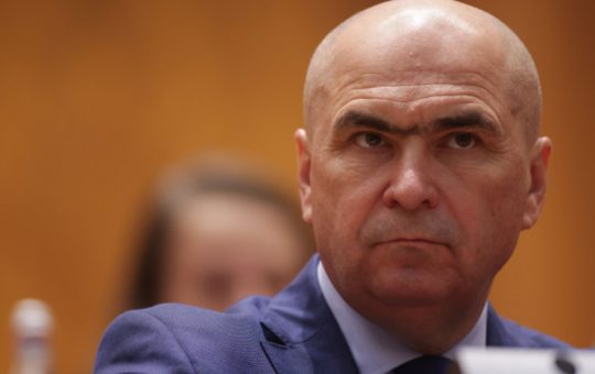 Ilie Bolojan și Dilema Interesului Național: O Analiză a Responsabilității Politice în România