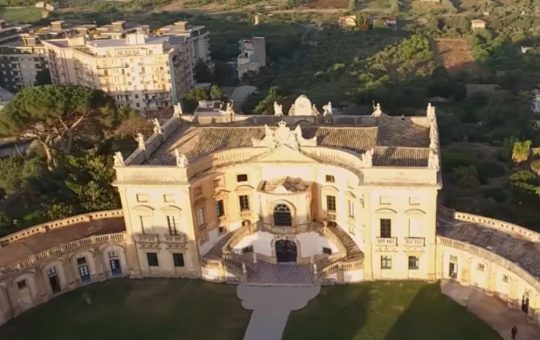 Renașterea unei Vile Siciliene: De la Ascunzătoare a Mafiei la Locația Nupțială a Celebrităților