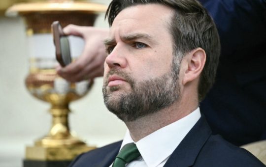 Tensiuni între Regatul Unit și SUA: Comentariile controversate ale lui JD Vance și reacțiile guvernului britanic