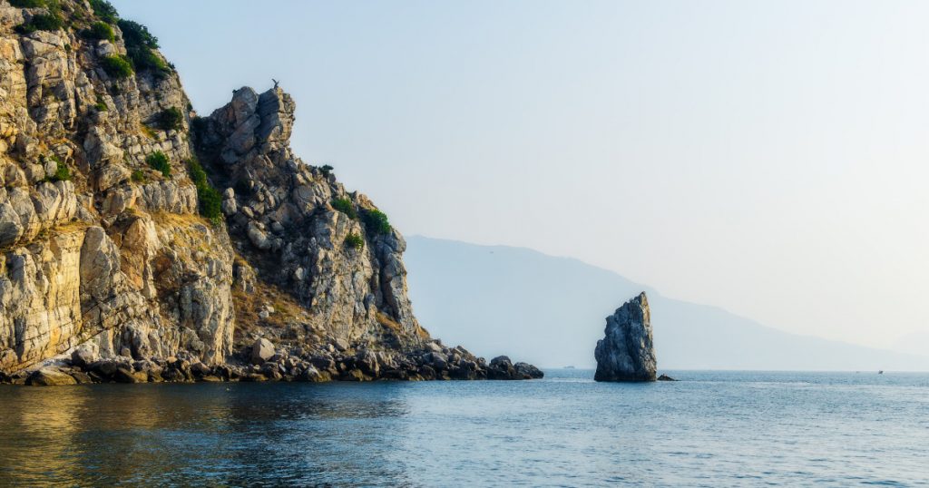 Atacul din Marea Neagră: O navă de pescuit turcească scufundată și implicațiile geopolitice ale incidentului