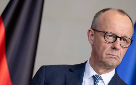 Friedrich Merz și Dilema Geopolitică a Serbiei: Între Rusia și Uniunea Europeană
