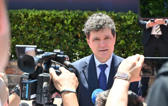 Legea salarizării unitare: Clarificările lui Nicușor Dan și implicațiile pentru bugetari
