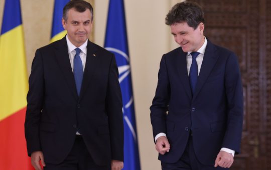 Provocările Guvernului Tomac: O analiză a responsabilității politice în România