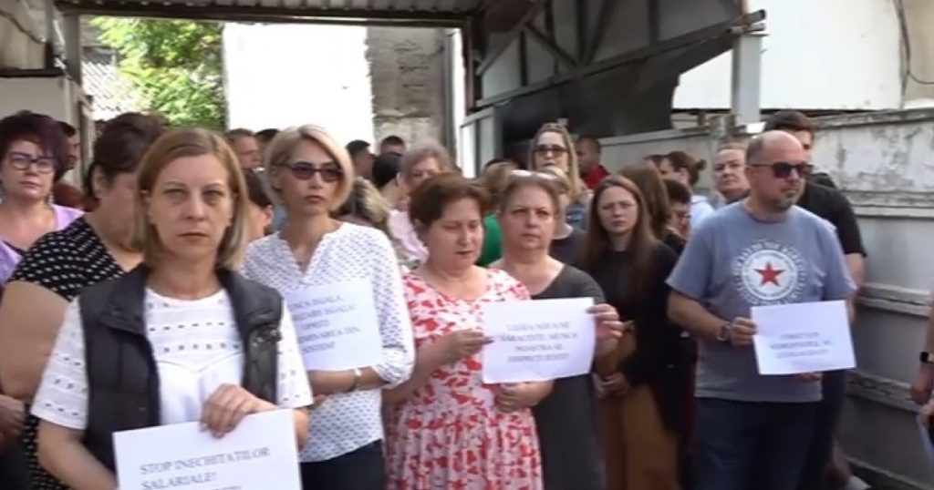 Protestele angajaților de la Casa de Pensii Dolj: O analiză a nemulțumirilor salariale și a contextului socio-economic