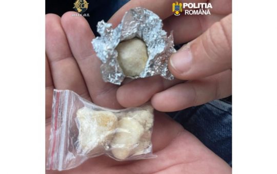 Rețea de trafic de droguri descoperită în cluburile de lux din București: O privire detaliată asupra fenomenului și implicațiilor sale