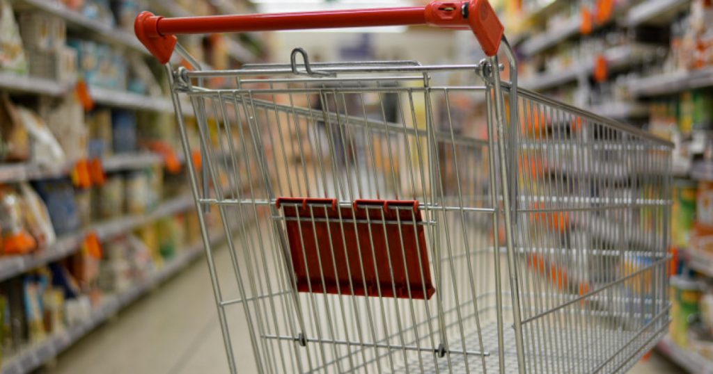 Scăderea Cifrei de Afaceri din Comerț: Analiza Impactului și Tendințelor din Primele Patru Luni ale Anului 2026