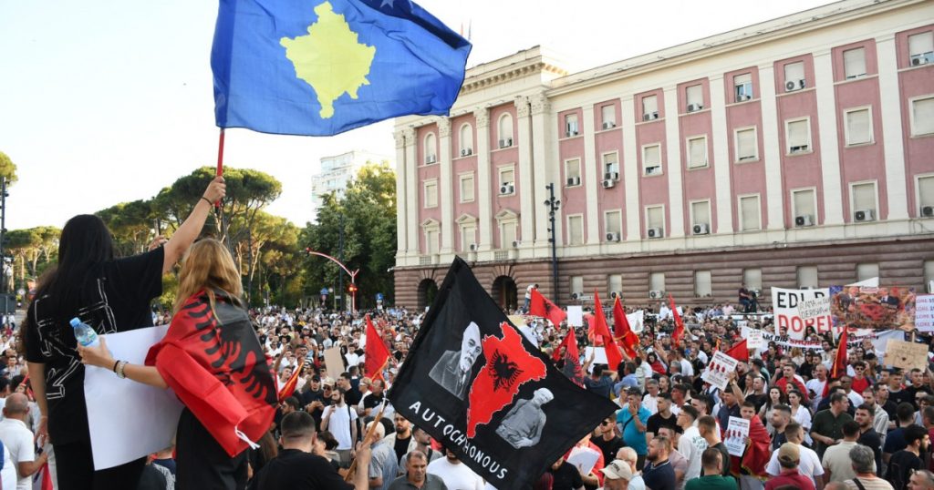 Protestele din Albania: O luptă pentru identitate națională și transparență în fața marilor investiții externe
