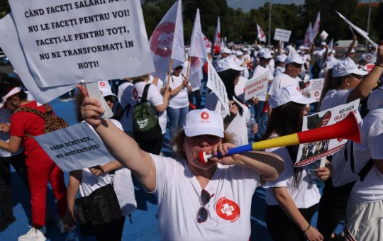 Protestul Angajaților din Sănătate: O Răbufnire a Nemulțumirilor față de Legea Salarizării