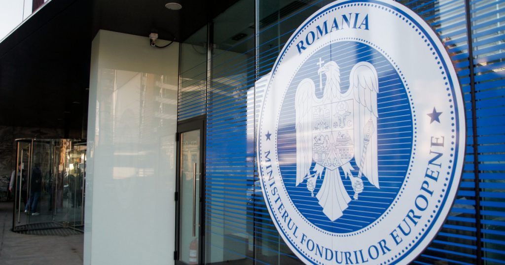 Tensiuni în administrația publică: Angajații care gestionează fondurile europene pregătesc greva generală în urma tăierilor salariale