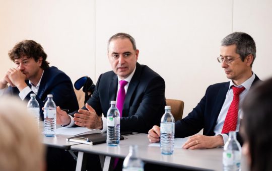 Perspectiva Fiscală a României: Calea Către Îmbunătățirea Ratingului de Țară în 2027