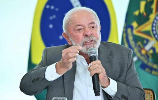 Brazilia răspunde provocărilor comerciale americane: O privire asupra relațiilor internaționale și strategiilor economice