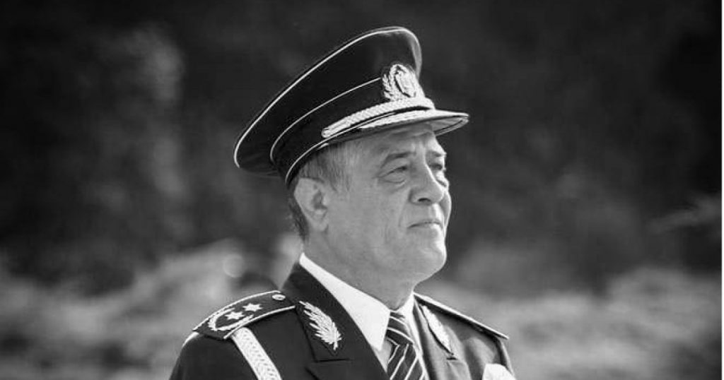 Moartea Generalului Costică Voicu: O Pierdere pentru Poliția Română și Educația de Profil