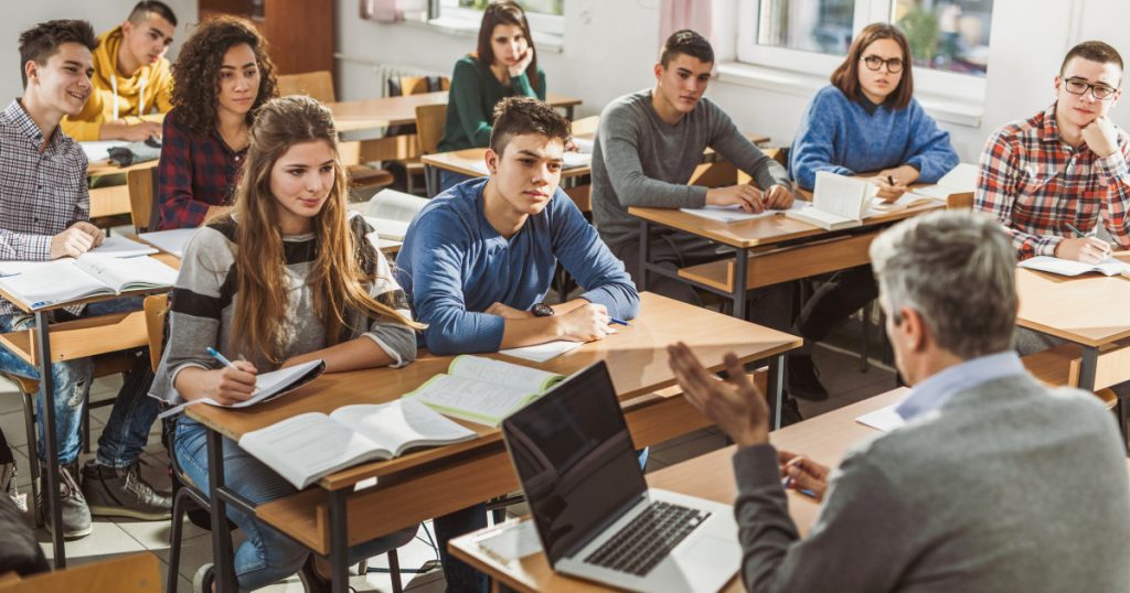 Înscrierile la Bacalaureat 2026: Tot ce trebuie să știi despre acte, termene și importanța examenului