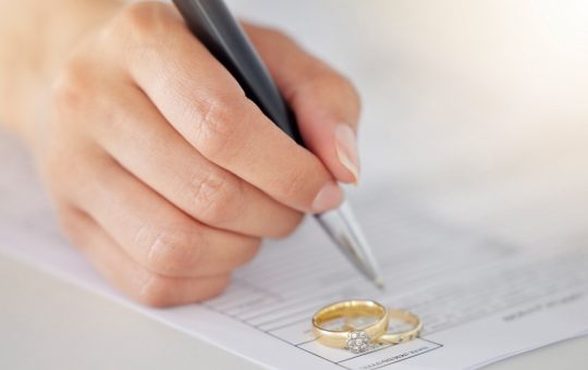 Criza Căsniciei în România: Analiza Valului de Divorțuri și Implicațiile Socio-Culturale