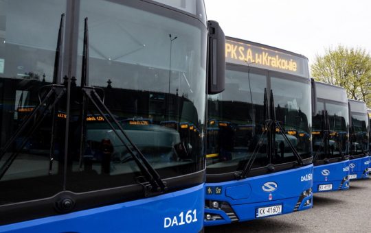 Controverse și Turism: Autobuzul 666 Revine la Viață în Polonia