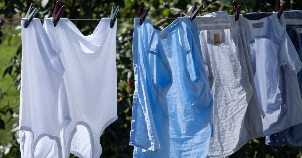 Traditii si Semnificatii: Ce Spun Ortodoxia si Cultura despre Spalarea Rufelor in a Doua Zi de Rusalii