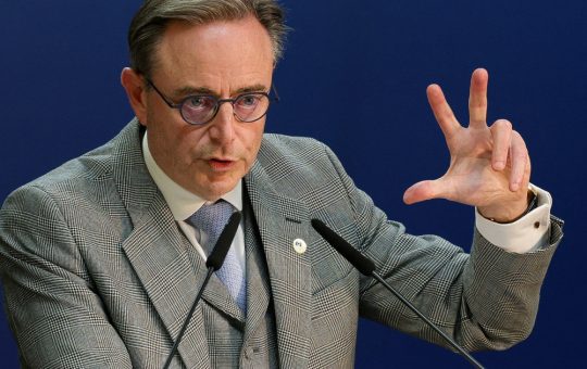 Eșecul super-avionului: Criticile premierului belgian și implicațiile pentru apărarea europeană