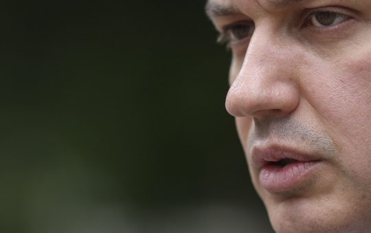 Provocările Guvernului Tomac: Portofolii Strategice Fără Miniștri și Viitorul Politic al României