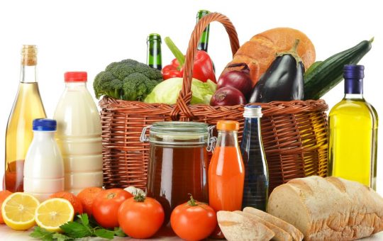 Impactul Plafonării Adaosului Comercial la Alimentele de Bază: O Analiză Detaliată a Măsurilor și Consecințelor