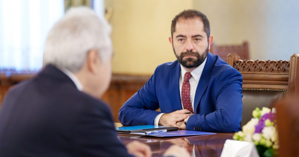 Eugen Tomac, Premierul Desemnat: Analiza Contextului Politic și Implicațiile Viitoare