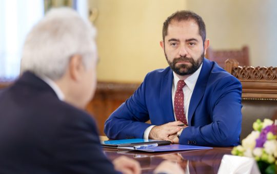 Eugen Tomac, Premierul Desemnat: Analiza Contextului Politic și Implicațiile Viitoare