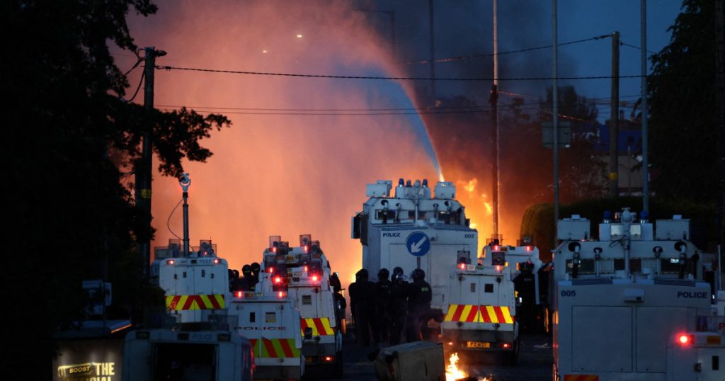 Violențe în Irlanda de Nord: O analiză a turbulențelor sociale și a implicațiilor acestora