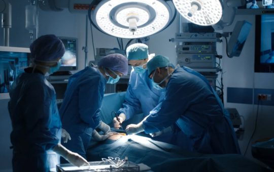 Revoluția Anesteziei Moderne: Cum Tehnologia și Inovația Transformă Experiența Chirurgicală