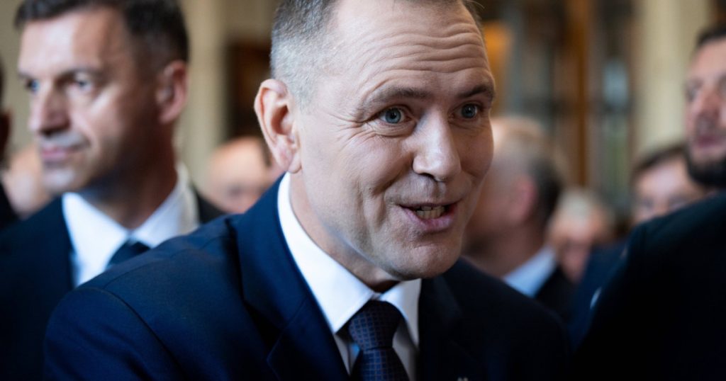 Polonia și SUA: O Relație în Contextul Spectacolului UFC de la Casa Albă și Aniversarea lui Trump