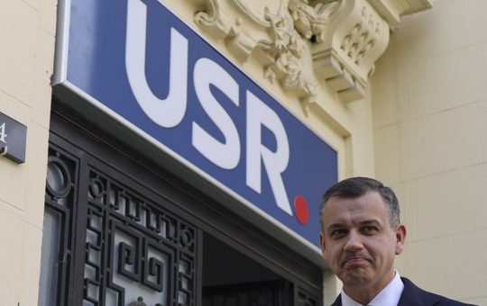 Dilema USR: Consultările interne privind Guvernul Tomac și impactul acestei decizii asupra politicii românești