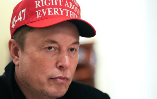 Tensiuni crescute în Orientul Mijlociu: Iranul vizează companiile lui Elon Musk și rolul Starlink în conflictul cu SUA