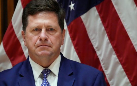 Schimbări majore în conducerea serviciilor de informații naționale: De la Bill Pulte la Jay Clayton