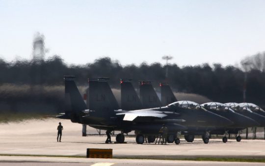 Reducerea prezenței militare americane în Europa: O analiză a implicațiilor pentru NATO și securitatea internațională