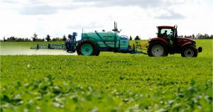 Comisia Europeană investește 540 de milioane de euro pentru sprijinul fermierilor afectați de creșterea prețurilor la îngrășăminte