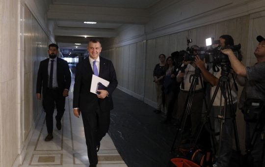 Eugen Tomac și Provocările Formării Noului Guvern: O Analiză Detaliată a Propunerilor și Implicațiilor Politice