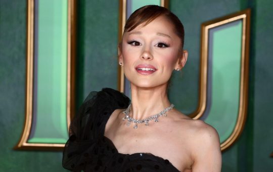 Ariana Grande și utilizarea muzicii în campaniile politice: O analiză a impactului cultural și social