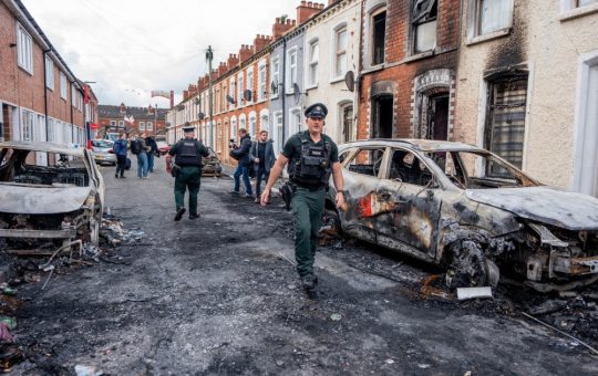 Tensiuni în Irlanda de Nord: MAE răspunde solicitărilor de asistență pentru cetățenii români