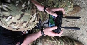 Transformarea dronelor de atac în servicii logistice: O strategie inovatoare a Ucrainei în contextul războiului modern