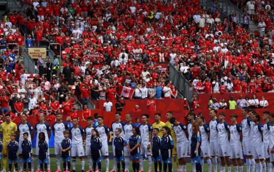 Melodia Bosniacă „I Am From Bosnia, Take Me to America”: Un Imn al Speranței la Cupa Mondială 2026