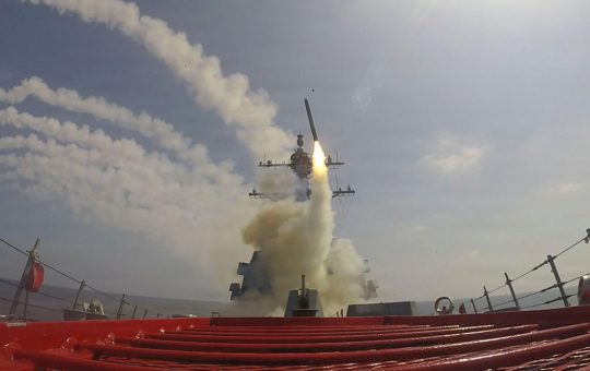 Dependenta UE de securitatea americană: O analiză a decuplării strategice și a provocărilor pentru apărarea europeană