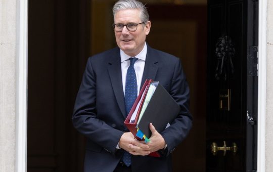 Interceptarea unui Petrolier Rus: Implicații Strategice și Politice pentru Marea Britanie și Rusia