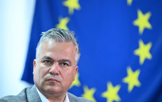 Adrian Veștea: Provocările și Oportunitățile Noului Premier Desemnat al României