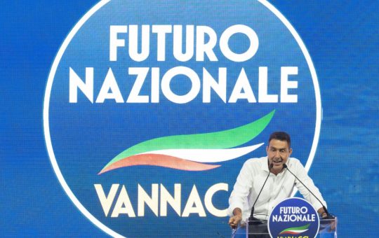 Ascensiunea radicală a generalului Vannacci: O provocare pentru premierul Meloni și viitorul politic al Italiei