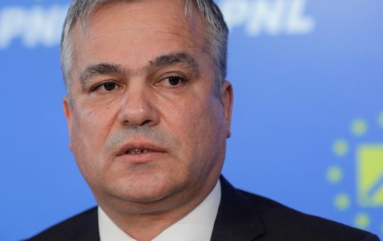 Adrian Veștea și Provocările PNL: O Analiză a Situației Actuale și a Viitorului Politic