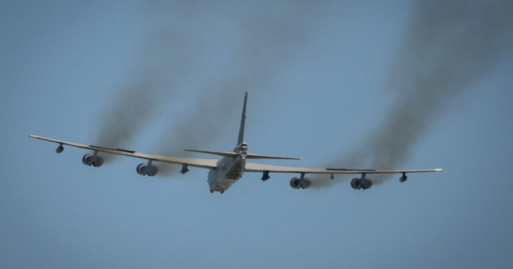 Tragedia aviatică din California: Prăbușirea unui bombardier B-52 și impactul său asupra comunității și industriei
